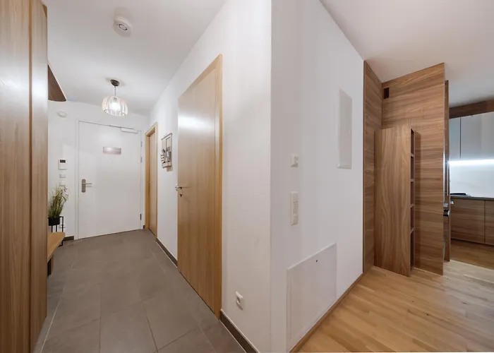 - Planai View شقة سخلادميخ